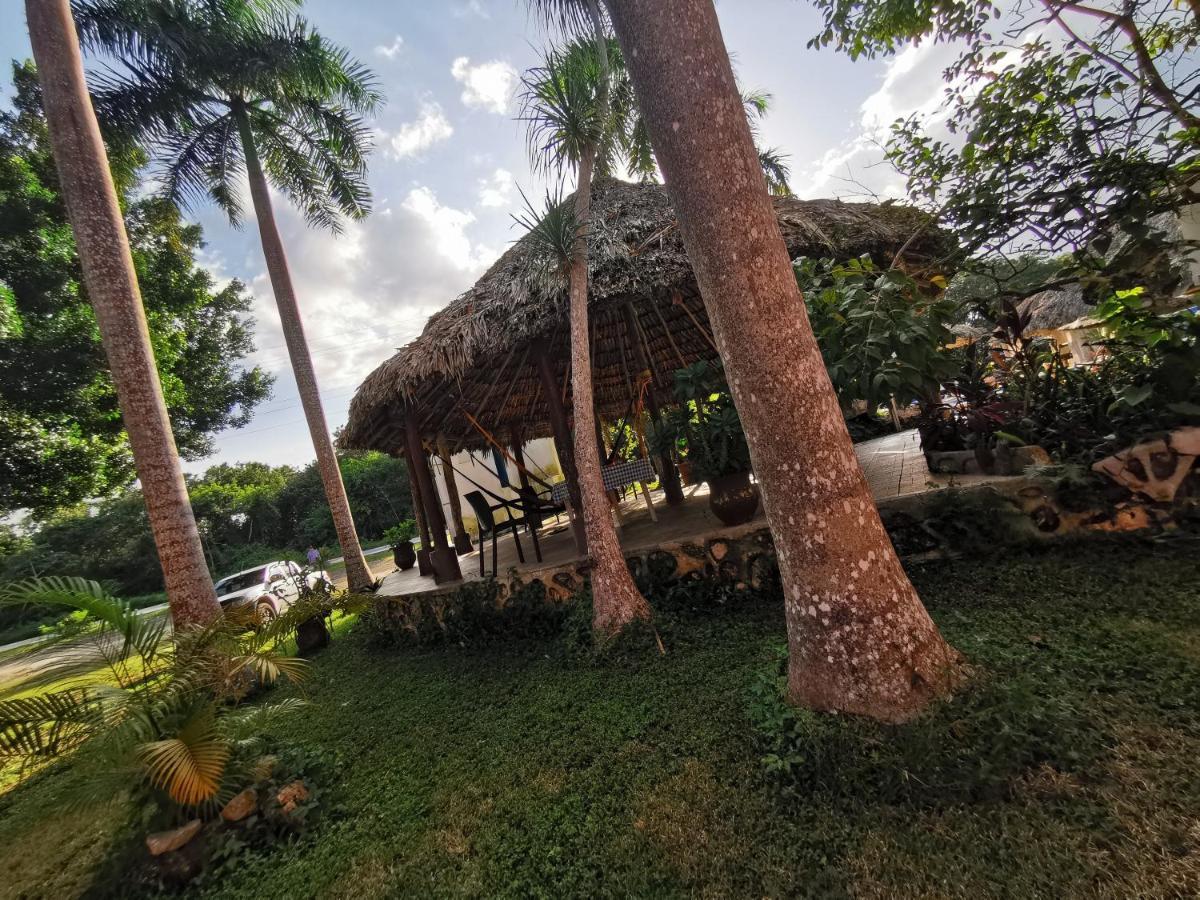 Hotel Doralba Inn Chichen エクステリア 写真