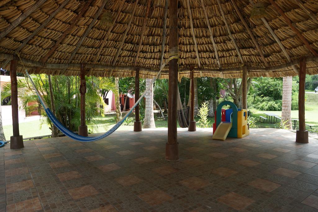 Hotel Doralba Inn Chichen エクステリア 写真