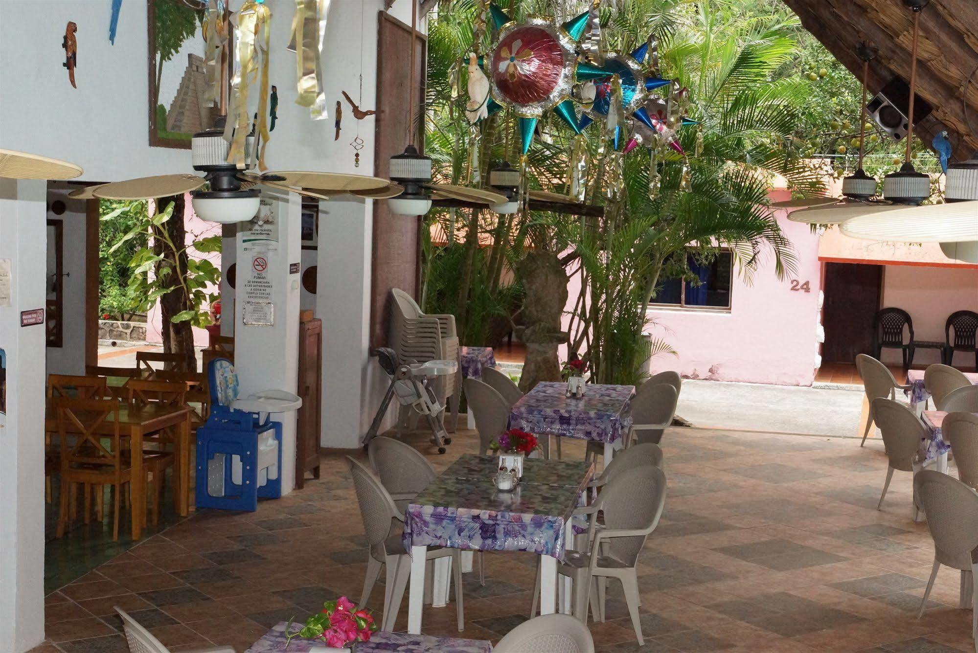 Hotel Doralba Inn Chichen エクステリア 写真
